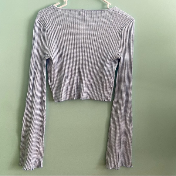 Blue and White Wide Sleeves Tie Top - Picture 4 of 4